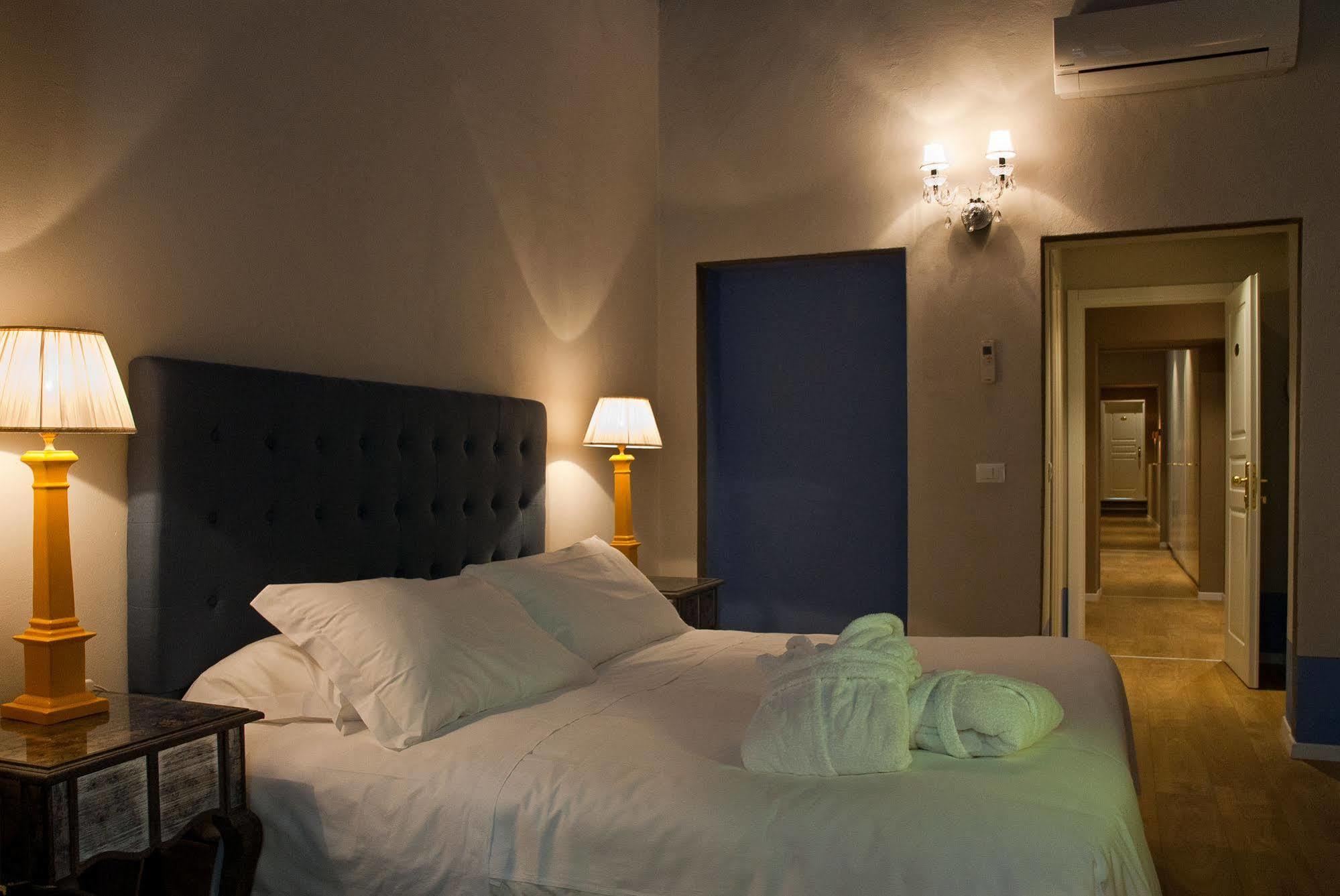 Black 5 Guest house Florence